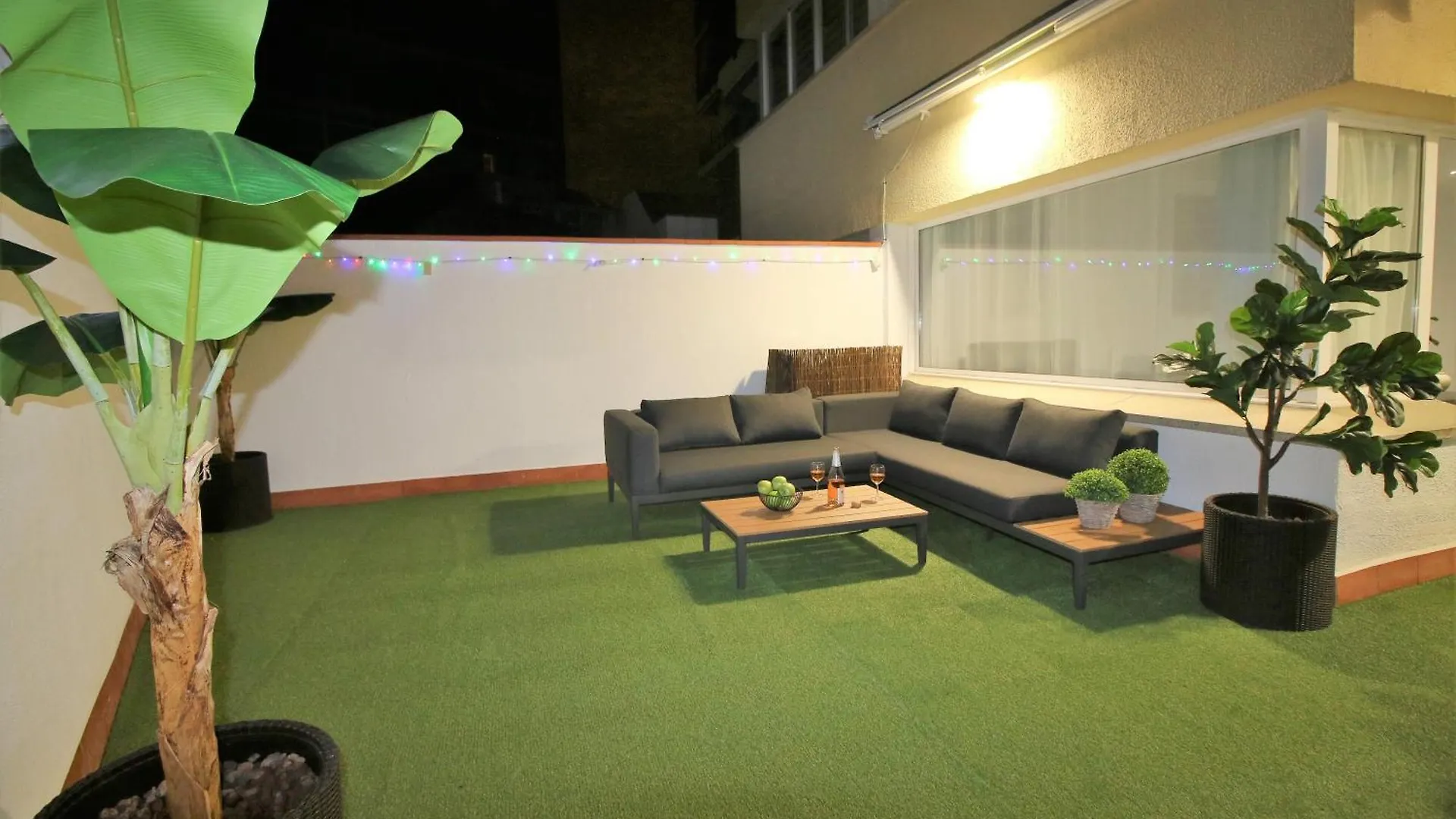 Wonderful Apartment In Plaza Espana Barcelona