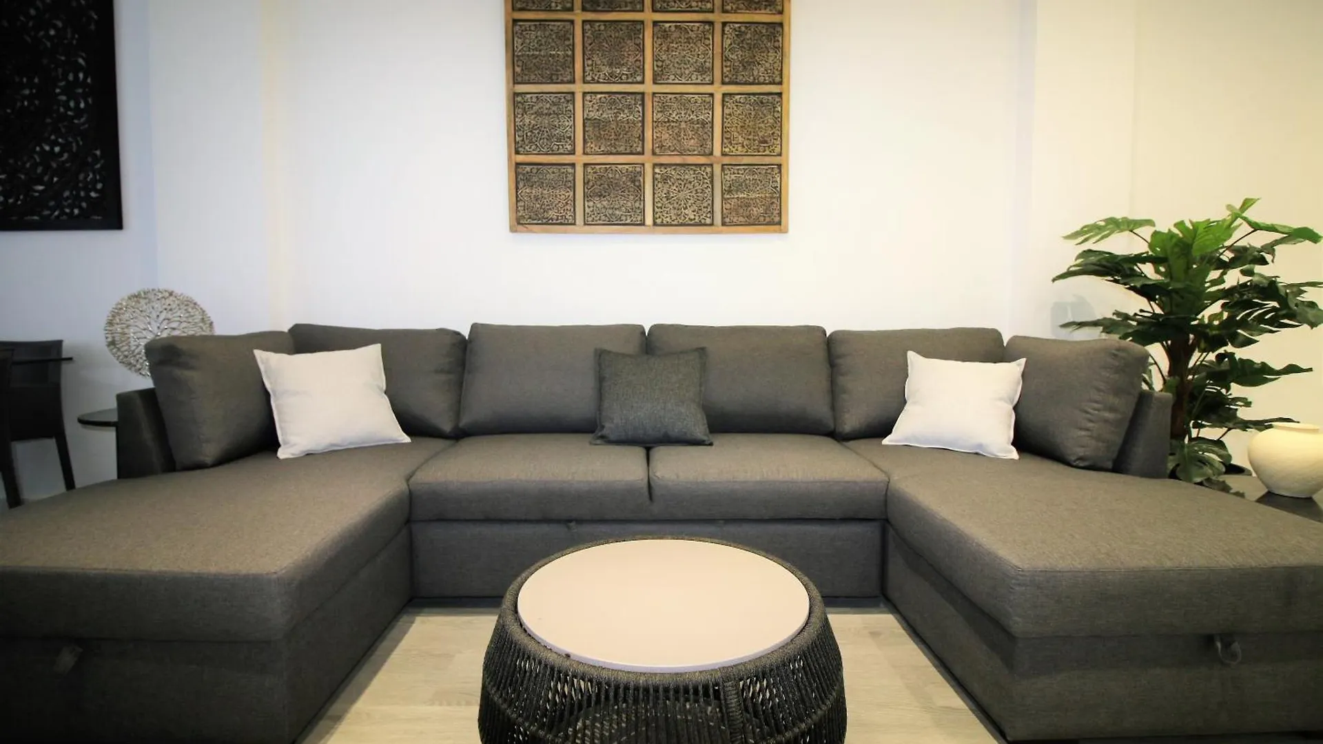 Wonderful Apartment In Plaza Espana Barcelona